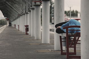 纽约街头的华人男子被流浪汉捅死，一起令人痛心的悲剧