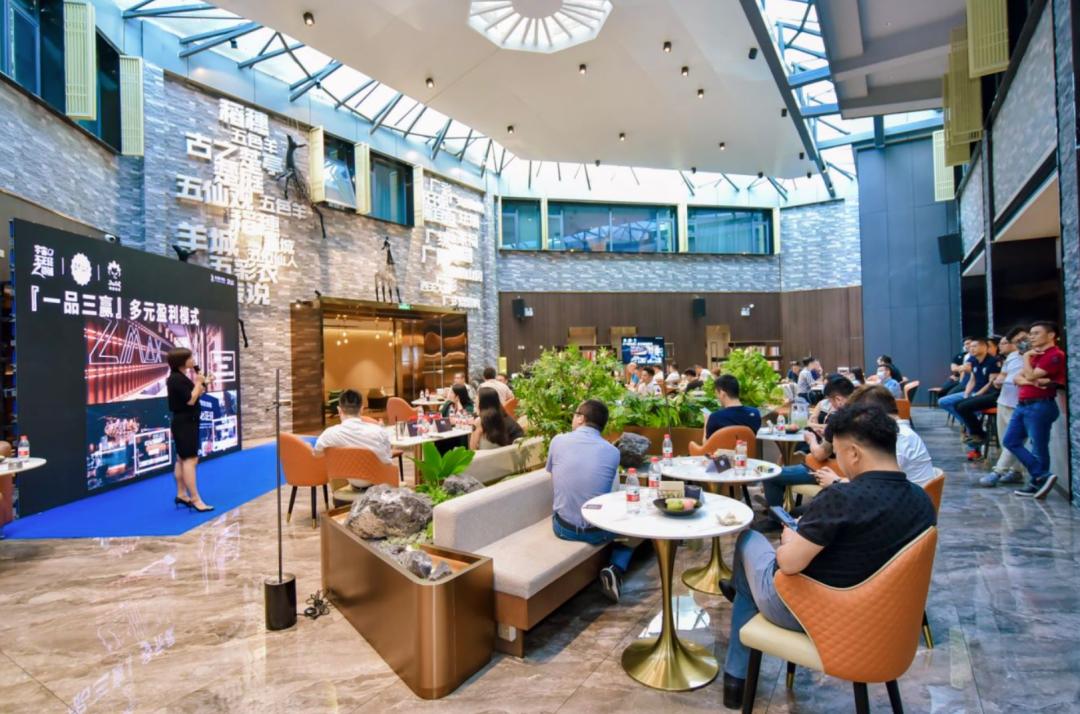 连锁经营20条管理制度及注解:提升运营效率与品牌一致性的完整指南 连锁经营20条管理制度及注解:提升运营效率与品牌一致性的完整指南